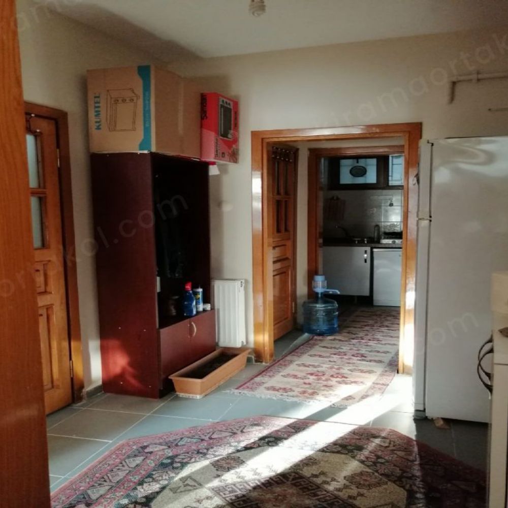 *Beşiktaş Çarşı Eşyalı Kiralık ODA Bayan ve Exchange Öğrenci İçin