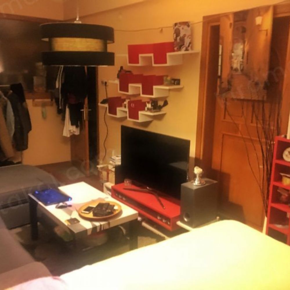 Dayalı kiralık oda