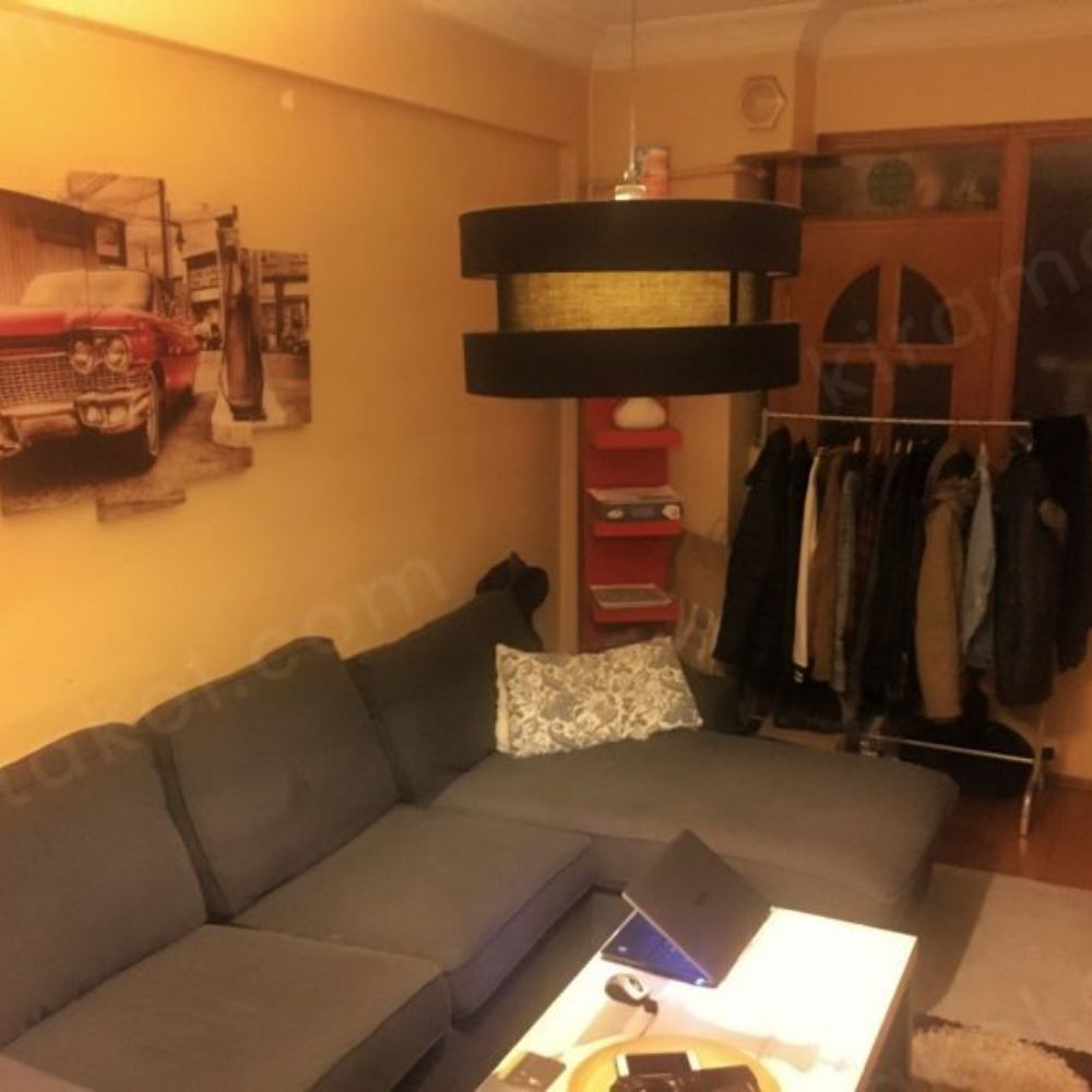 Dayalı kiralık oda