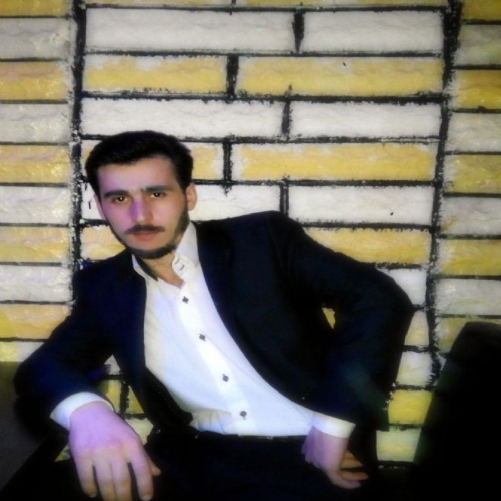 biz ikiz kardeşleriz ev arkadaşı olmak istiyoruz